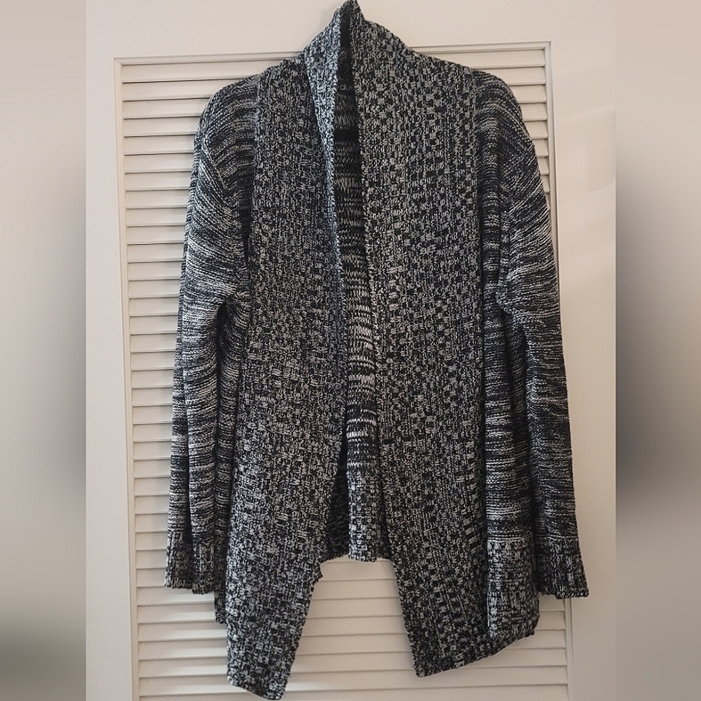 Due Time Maternity - Black/White W Silver Metallic Threads Open Cardigan Sweater